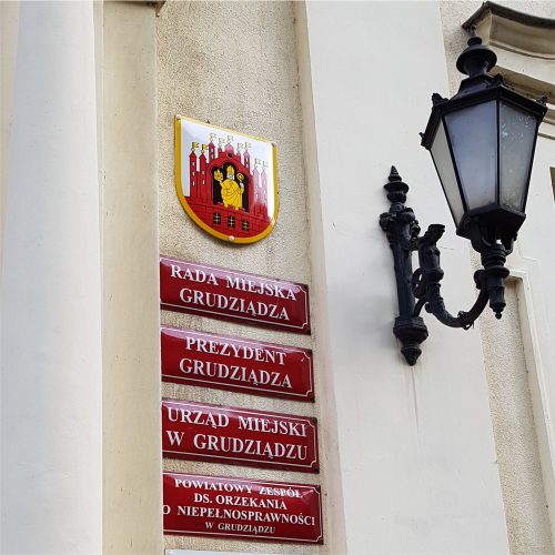Emaliowane tablice urzędowe - UM Grudziądz