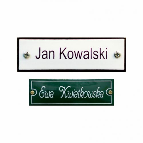 Prostokątna<br>
11 x 3,5 cm / 8 x 2,5 cm